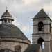 Ad arricchire il disegno del prospetto ci sono il campanile a torre ottocentesco con la sua cuspide piramidale alla sommit e soprattutto la cupola a trullo